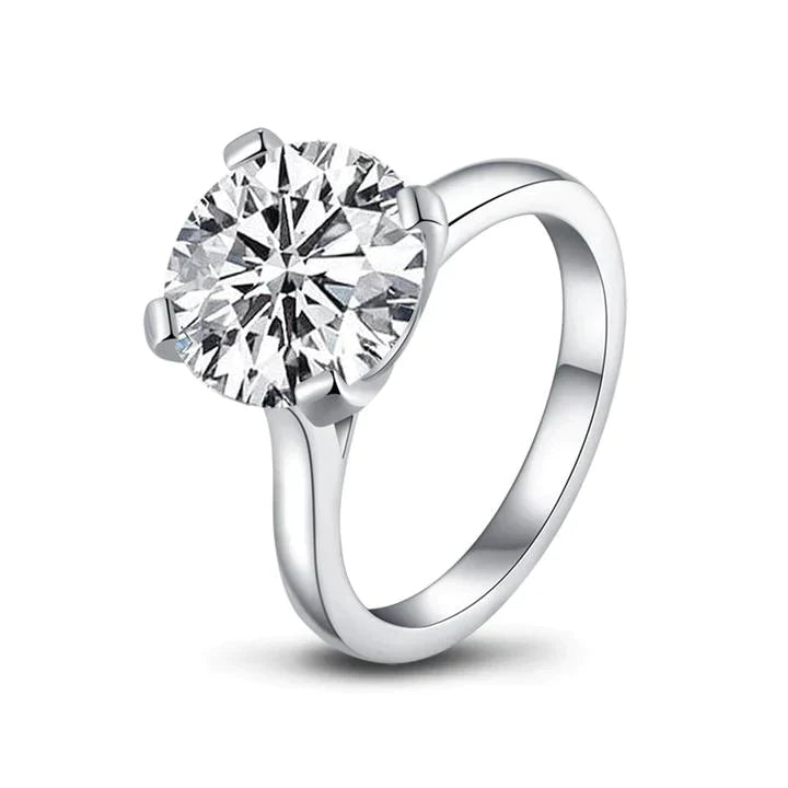 Classic 4 Prongs Round Cut Solitaire Ring