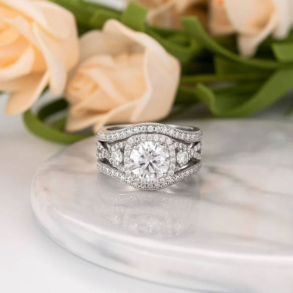 Exquisite Twisted Round Cut Halo Sterling Silver Bridal Sets